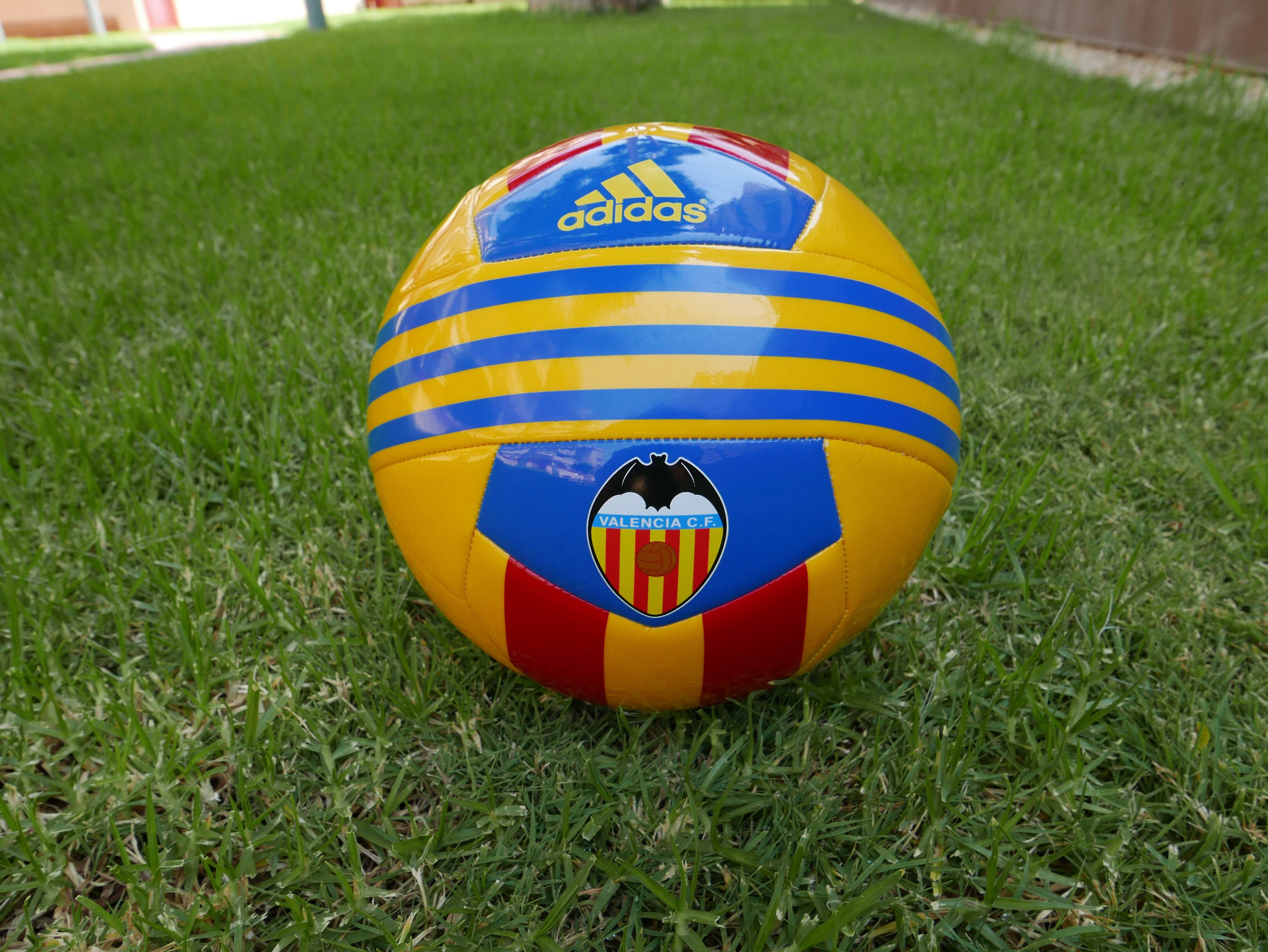 Gana un Balón del Valencia C.F.